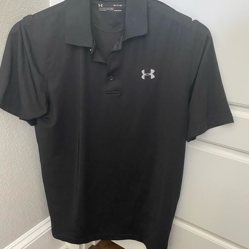 Men’s underarmour shirt
